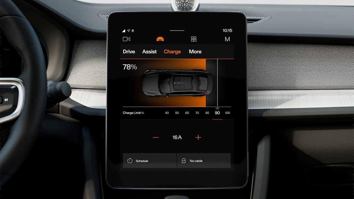Polestar 2’s centre display showing the Charge screen with battery related information.